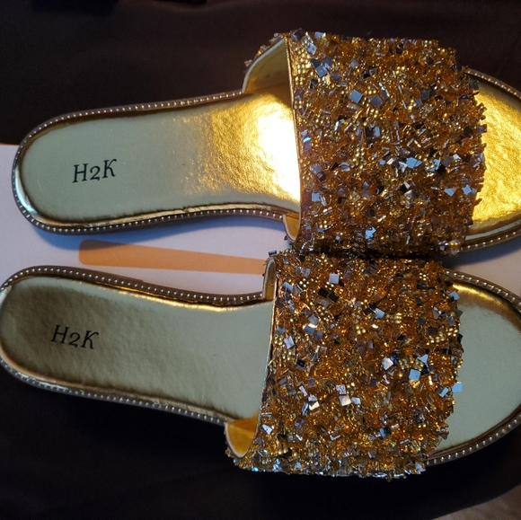 closet closing make offer Gold sequin slides new I'm box - Picture 3 of 3